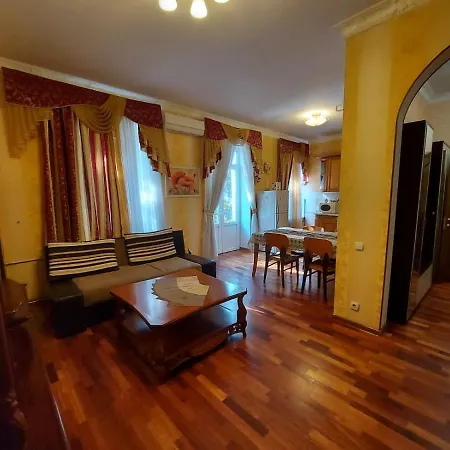 Apartment Sadova Lux Odesa