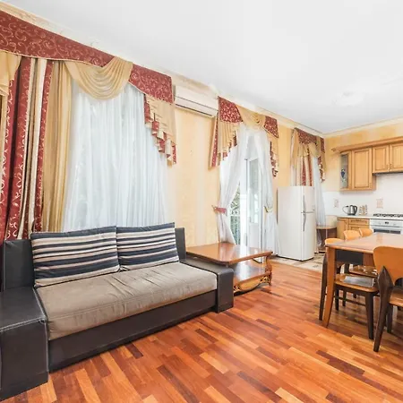 Sadova Lux Apartment